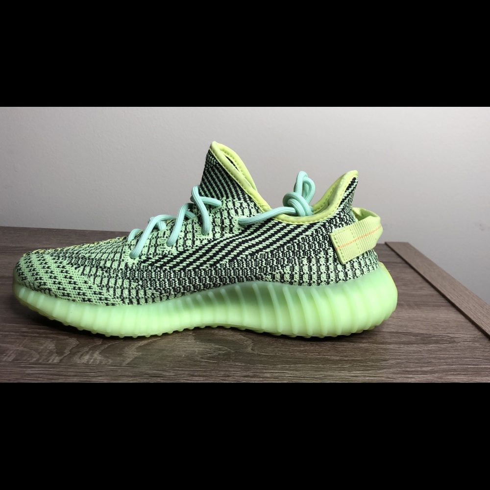 adidas Yeezy Boost 350 V2 Yeezreel Non-Reflective - Picture 4 of 4